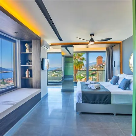 4 Bedroom Luxury Villa