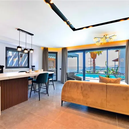 4 Bedroom Luxury Villa