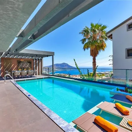 4 Bedroom Luxury Villa
