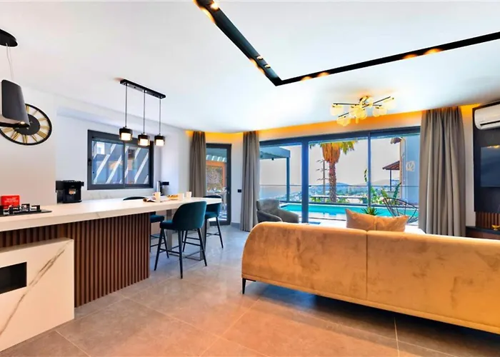 4 Bedroom Luxury Villa