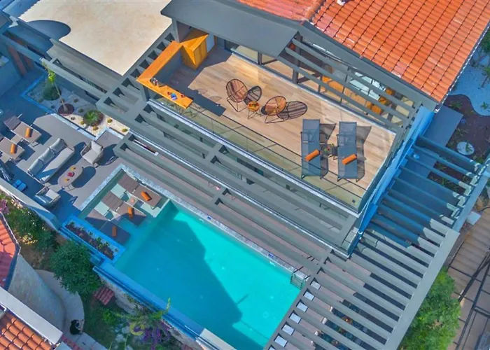 4 Bedroom Luxury Villa