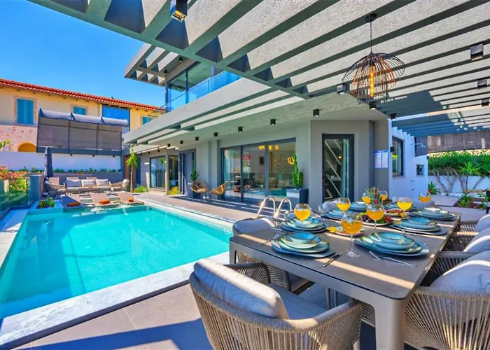 Villa 4 Bedroom Luxury *