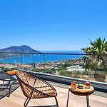 4 Bedroom Luxury * Kalkan